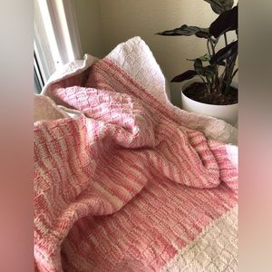 Vintage Crocheted Afghan White & Pink Basket Weave Rounded Corners 39”x32”